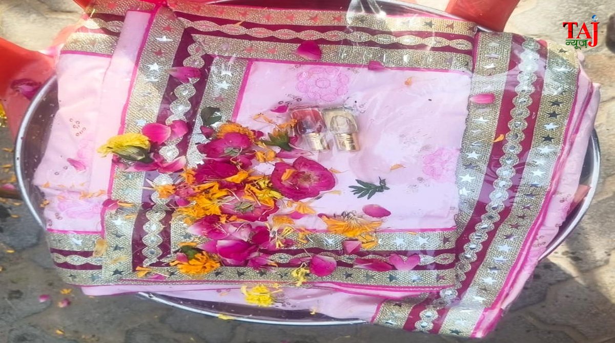 आगरा में खाटू श्याम की भव्य निशान यात्रा और अग्रवन गौशाला में गौ सेवा का दृश्य