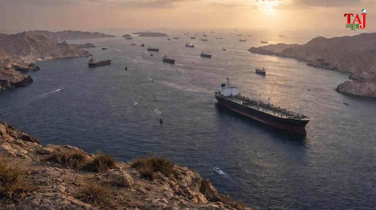 होर्मुज जलडमरूमध्य में दो भारतीय व्यापारिक जहाजों पर ईरानी गनबोट द्वारा की गई अचानक गोलीबारी और बढ़ते भू-राजनीतिक तनाव का प्रतीकात्मक दृश्य