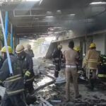 तमिलनाडु के विरुधुनगर की पटाखा फैक्ट्री में हुए भीषण विस्फोट के बाद राहत और बचाव कार्य में जुटी टीमें और मलबे का हृदयविदारक दृश्य