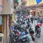 आगरा में अति जर्जर 68 भवनों को गिराने के लिए नगर निगम का बुलडोजर