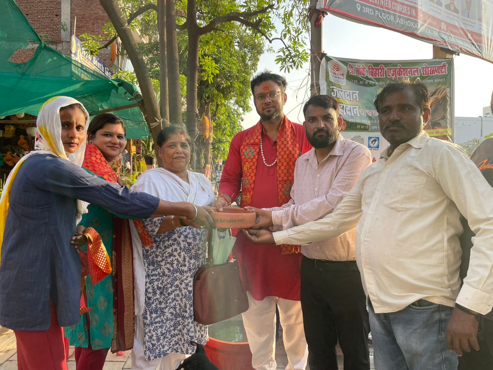 आगरा के गणमान्य नागरिकों की गरिमामयी उपस्थिति