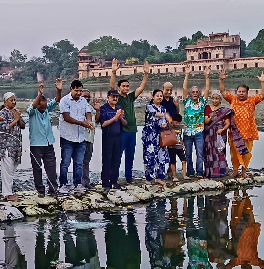 Brij Khandelwal and guests at Yamuna Aarti site Agra