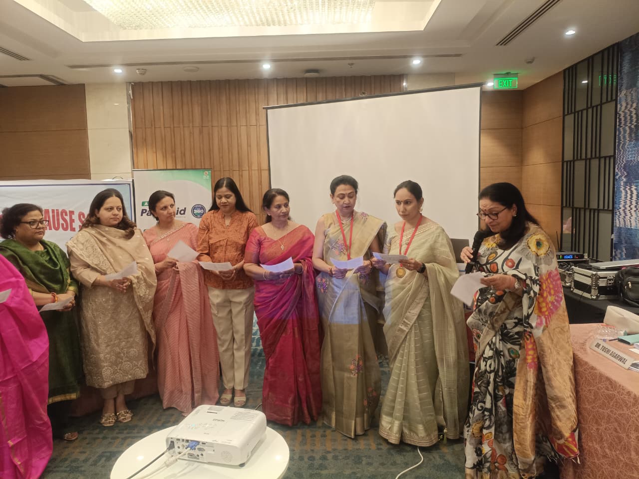 Agra Medical Fraternity Gynecologists Attending Menopause Society Program Review