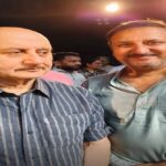 Anupam Kher interacting closely with Rohit Katyal in Agra during the biography play event at Sursadan