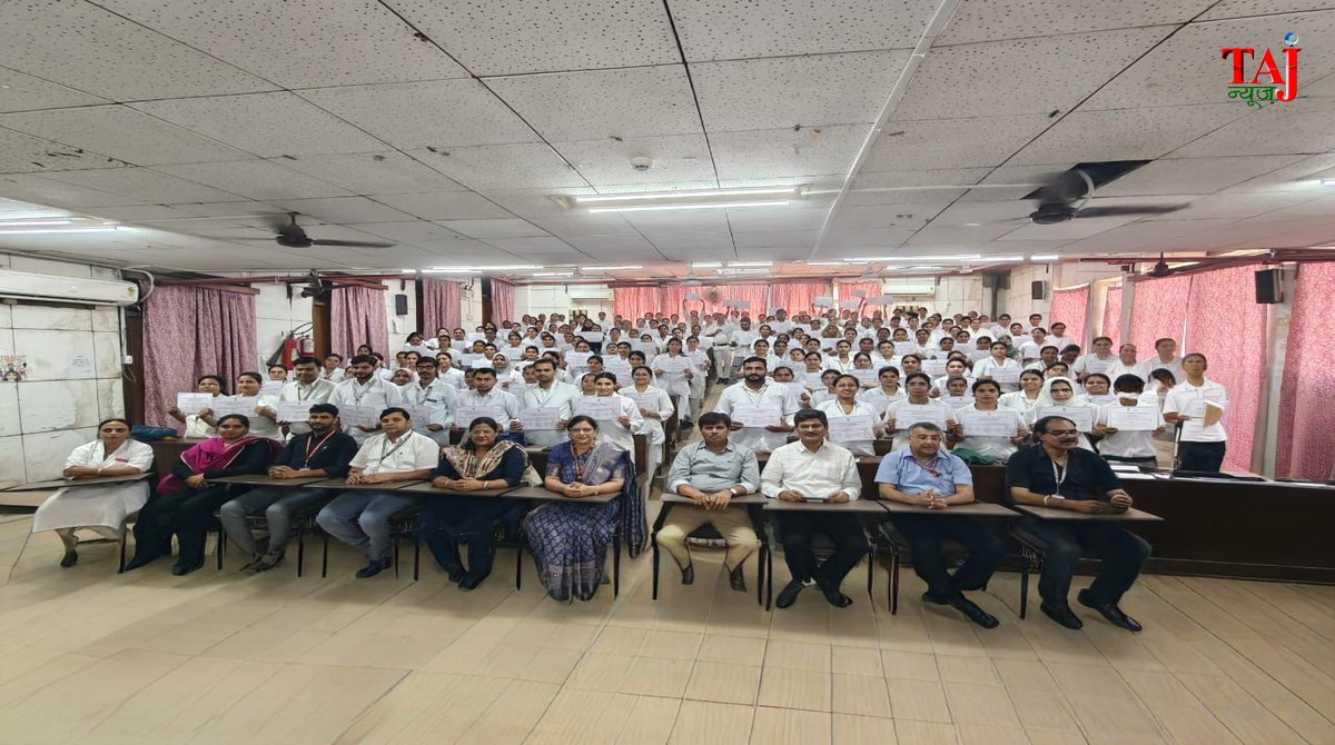 एसएन मेडिकल कॉलेज आगरा में नव नियुक्त 193 नर्सिंग अधिकारियों के लिए आयोजित 6 दिवसीय इंडक्शन ट्रेनिंग कार्यक्रम का दृश्य।