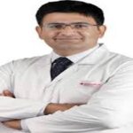 आगरा: रोबोटिक सर्जन डॉ. खत्री का सम्मान, सर्जरी पर हुई खास चर्चा Leaders Agra family welcomes Robotic Transplant Surgeon Dr SS Khatri in Agra