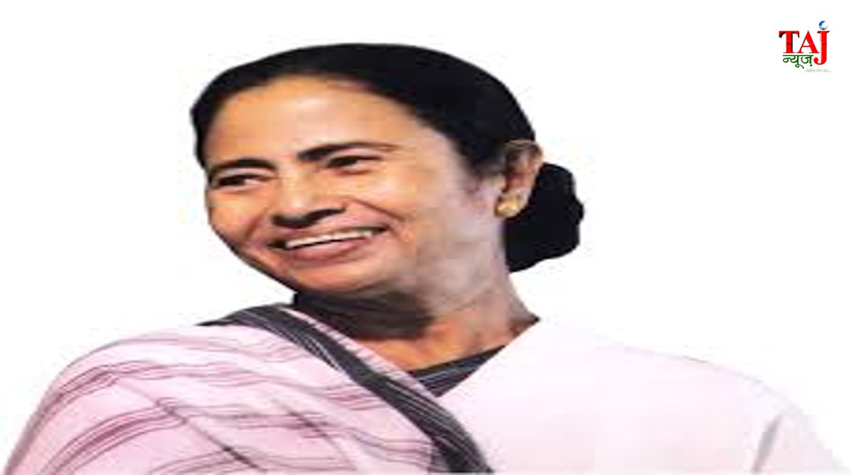 West Bengal Chief Minister Mamata Banerjee addressing a mega political rally in Kolkata against BJP government