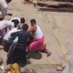आगरा: 14 हजार के विवाद में महिला को बेरहमी से पीटा Agra Nibohara Viral Video image