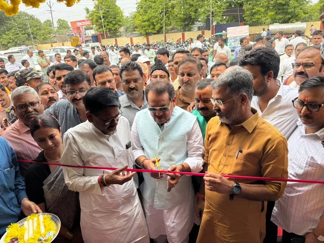 Massive public turnout and general visitors exploring the stalls at Agra Mela