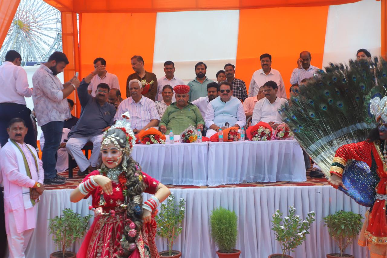 Ram Mandir Ayodhya model selfie point at Agra exhibition pavilion setup