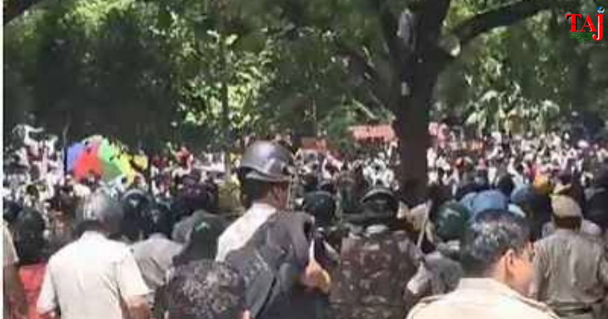 जंतर-मंतर पर सीजेपी कार्यकर्ताओं और पुलिस के बीच हुई झड़प के बाद का दृश्य