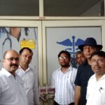 आवास विकास परिषद और सीएमओ की संयुक्त कार्रवाई, अवैध रूप से संचालित ट्रॉमा सेंटर सील आगरा में सुल्तानगंज की पुलिया के पास हेल्पिंग इंडिया ट्रॉमा सेंटर को सील करते आवास विकास परिषद और स्वास्थ्य विभाग के अधिकारी