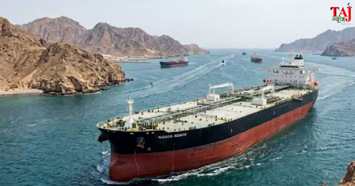 होर्मुज जलडमरूमध्य (Strait of Hormuz) में कथित रूप से तबाह हुए तेल टैंकरों और बढ़ते भू-राजनैतिक तनाव का विजुअल प्रशासनिक समुद्री नक्शा