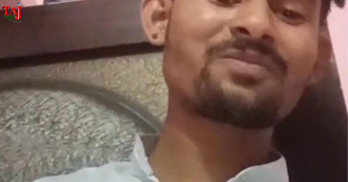 आगरा के रकाबगंज में युवक की आत्महत्या के बाद जांच में जुटी पुलिस टीम और शोकाकुल परिवार
