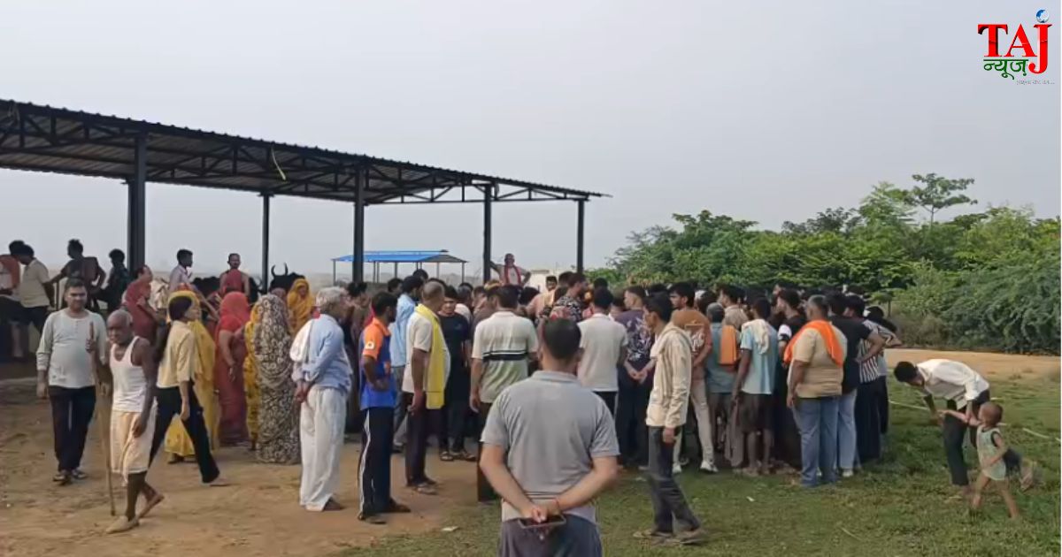 Agra local police team responding to an emergency perimeter near an outskirt rural village site in pinahat subdivision area