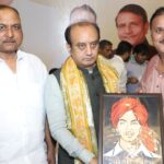 भाजपा कार्यकर्ता सम्मेलन में गरजे सुधांशु त्रिवेदी: बोले—धारा 370 हटाकर पूरा किया श्यामा प्रसाद मुखर्जी का संकल्प, आगरा के 2500 कार्यकर्ताओं में भरा 2027 का चुनावी जोश BJP National Spokesperson Sudhanshu Trivedi addressing massive worker convention in Agra alongside senior leadership on stage