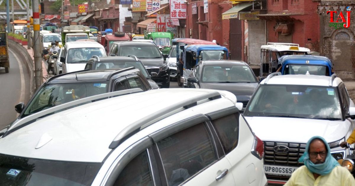 यमुना किनारा मार्ग पर सुरक्षित फुटपाथ निर्माण को लेकर नगर निगम कमिश्नर को पत्र
