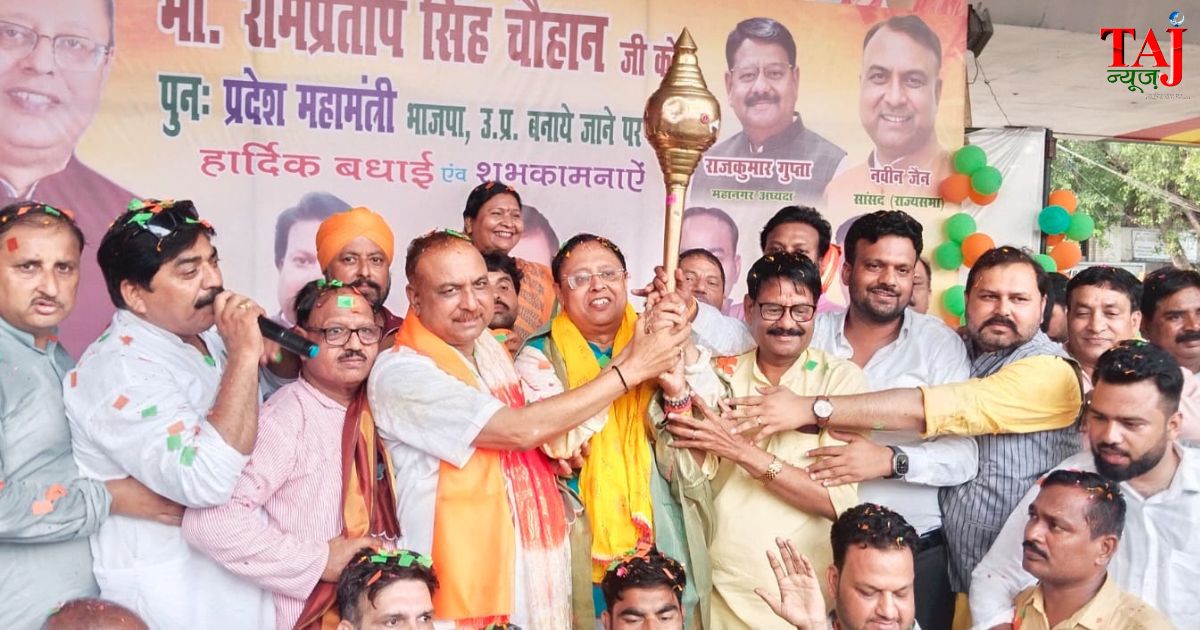आगरा में भाजपा प्रदेश महामंत्री रामप्रताप चौहान के प्रथम आगमन पर स्वागत यात्रा में उमड़े हजारों कार्यकर्ताओं