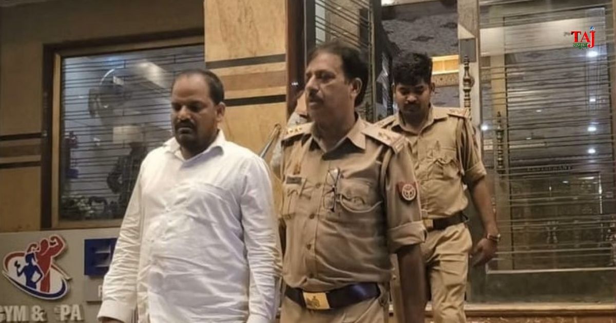 अलीगढ़ में होटल मेलरोज इन में हाईटेक जुए के नेटवर्क पर पुलिस की छापेमारी, बरामद नकदी, वाहन और इलेक्ट्रॉनिक गैजेट्स।