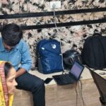 Agra Moves Better–2026: ईश्वर देवी अस्पताल में BMD जांच, ऑस्टियोपोरोसिस को लेकर किया जागरूक आगरा के ईश्वर देवी अस्पताल में 'Agra Moves Better-2026' अभियान के तहत डॉ. राकेश मोहनियां के निर्देशन में मरीजों की बोन मिनरल डेंसिटी (BMD) जांच करते स्वास्थ्यकर्मी।