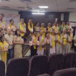 आगरा के सेठ पदम चंद जैन संस्थान में जेन-जी, एआई और नारी सशक्तिकरण पर आयोजित गोष्ठी की अध्यक्षता करते शिक्षाविद डॉ. महेश शर्मा, मुख्य अतिथि डॉ. गिरधर शर्मा और पुस्तक की लेखिका डॉ. शशि तिवारी।