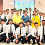 रागेंद्र स्वरूप पब्लिक स्कूल में IPL ऑक्शन और हैरी पॉटर कमिटी ने मचाया धमाल, छात्रों ने दिखाई रणनीति और तर्क क्षमता आगरा के रागेंद्र स्वरूप पब्लिक स्कूल में धरोहर क्लब द्वारा आयोजित IPL ऑक्शन और हैरी पॉटर कमिटी में भाग लेते छात्र-छात्राएं एवं शिक्षिकाएं।