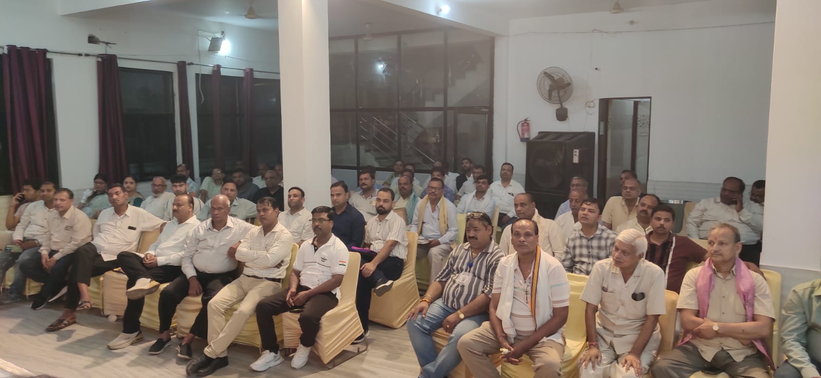 अग्रसेन भवन लोहामंडी में आयोजित सम्मेलन में मंचासीन प्रमुख वक्तागण