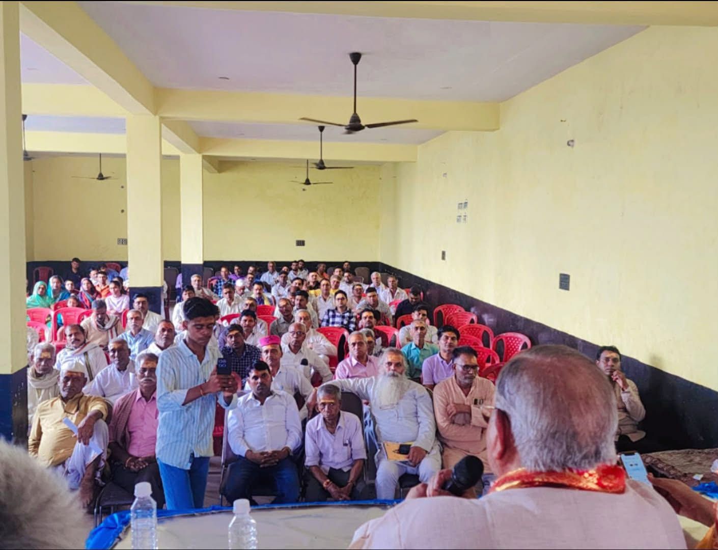 ब्राह्मण समन्वय संवाद–2 में मंच पर विचार व्यक्त करते वक्ता