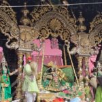 जन्माष्टमी पर बांकेबिहारी मंदिर में दिव्य मंगला आरती: रात 1:45 बजे खुलेंगे ठाकुर जी के विशेष दर्शन, सिर्फ 600 भक्तों को प्रवेश वृंदावन के बांकेबिहारी मंदिर में श्रीकृष्ण जन्माष्टमी पर होने वाली दिव्य मंगला आरती और श्रद्धालुओं की दर्शन व्यवस्था।