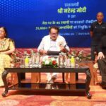 आगरा में 20वें राष्ट्रीय रोजगार मेले का आयोजन, 164 नव-नियुक्त अभ्यर्थियों को मिले नियुक्ति-पत्र सूर सदन आगरा में आयोजित 20वें राष्ट्रीय रोजगार मेले में 164 अभ्यर्थियों को नियुक्ति-पत्र वितरित करते केंद्रीय राज्य मंत्री प्रो. एसपी सिंह बघेल।