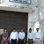 डीएम मनीष बंसल ने आगरा के तहसील सदर स्थित ईवीएम वेयरहाउस का त्रैमासिक निरीक्षण किया