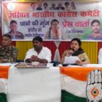 आगरा में 19 सितंबर को राहुल गांधी के ‘छात्रों की गूंज’ कार्यक्रम का लाइव प्रसारण, होटल श्याम पैलेस में जुटेंगे छात्र आगरा के होटल विक्रम पैलेस में राहुल गांधी के छात्रों की गूंज कार्यक्रम के लाइव प्रसारण का पोस्टर जारी करते कांग्रेस नेता।