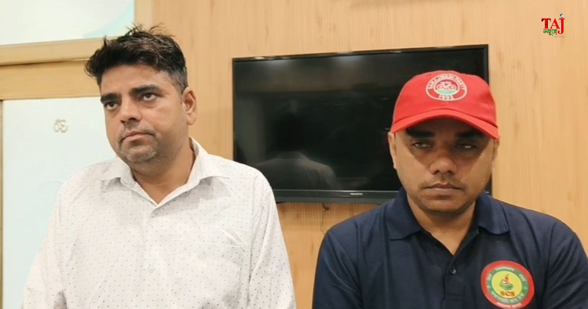 आगरा में 15 नवंबर को होने वाले समाजवादी पार्टी के पश्चिमी यूपी दलित महासम्मेलन की तैयारियों को लेकर जानकारी देते संयोजक रामजीलाल सुमन।