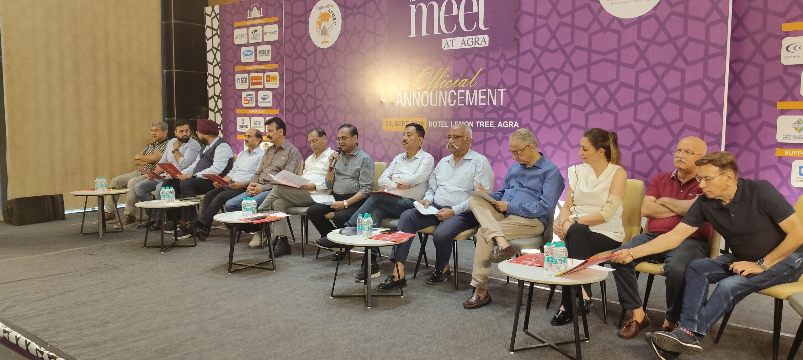 होटल लेमन ट्री में मीट एट आगरा 2026 की घोषणा करते एफमेक पदाधिकारी