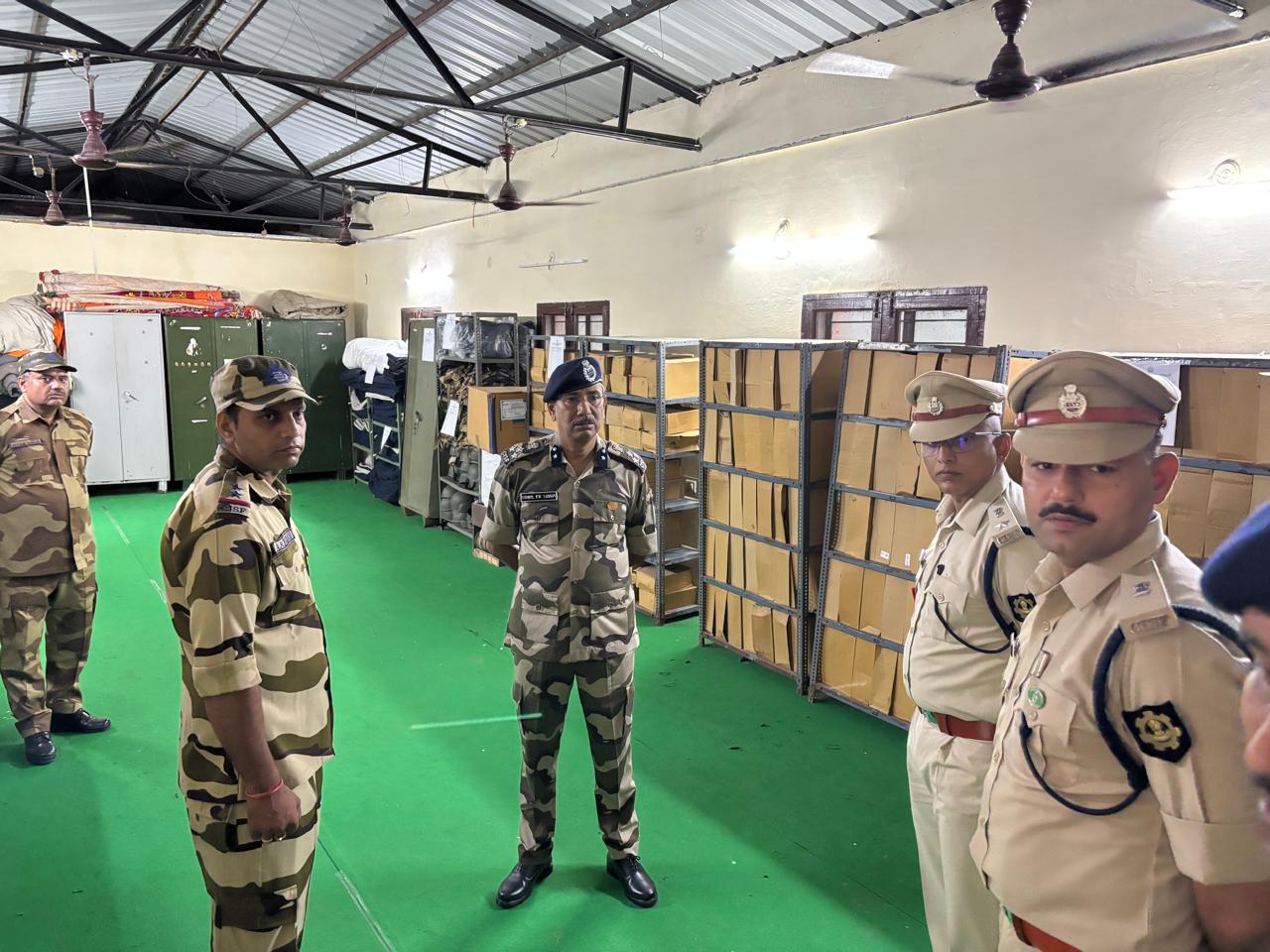 सैनिक सम्मेलन में उपस्थित सीआईएसएफ जवान और अधिकारी