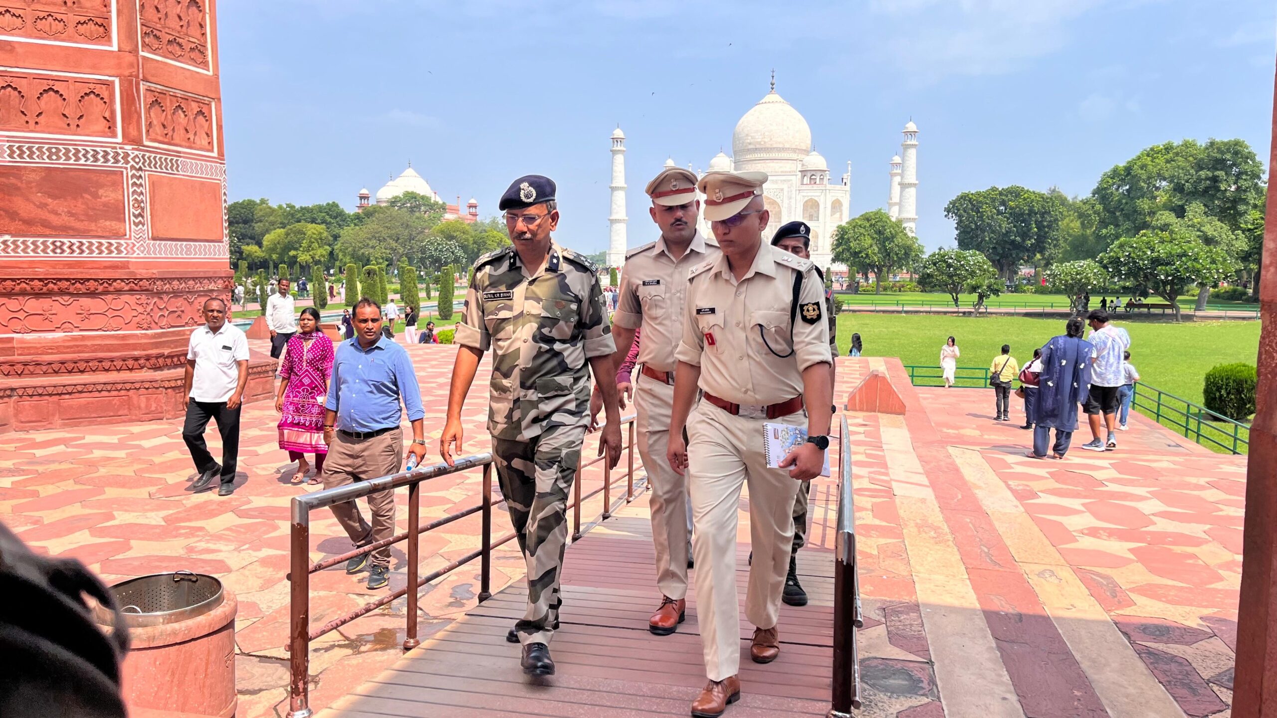 सीआईएसएफ बल सदस्यों के साथ समूह संवाद