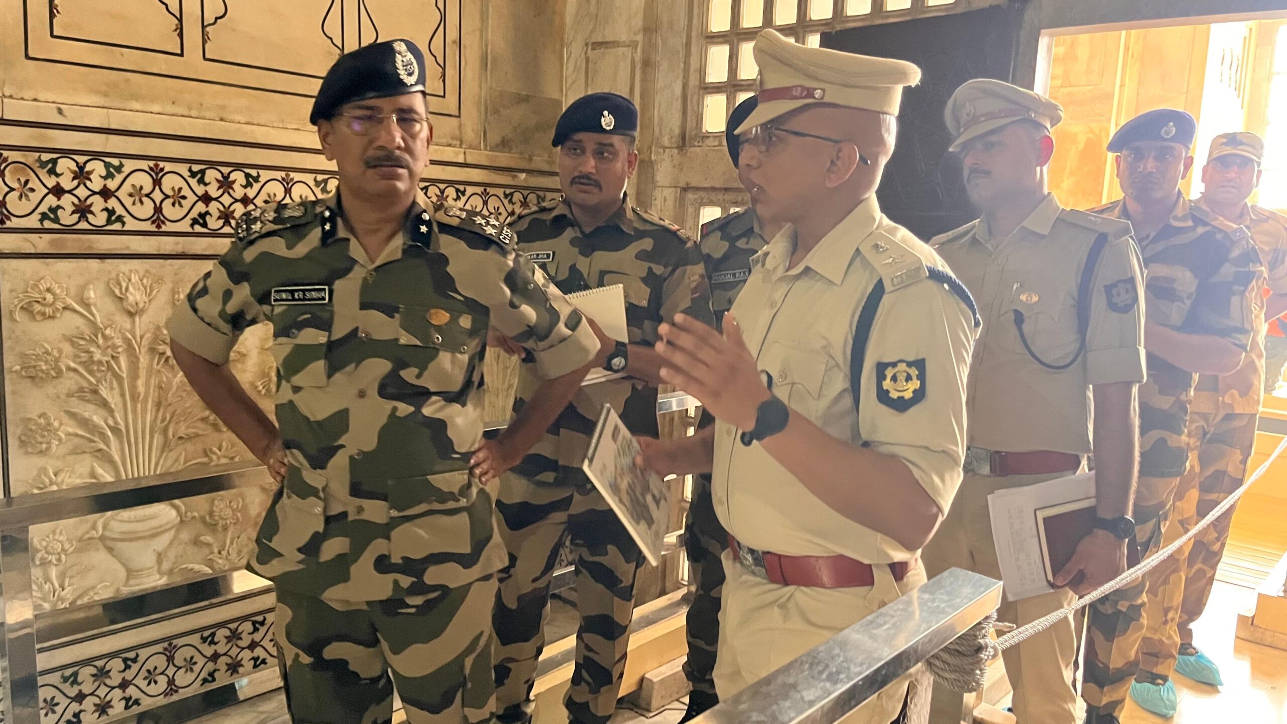 सैनिक सम्मेलन के समापन पर विचार साझा करते डीआईजी