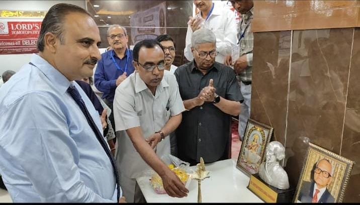 आगरा में IIHP की वैज्ञानिक संगोष्ठी में मंचासीन अतिथि और विशेषज्ञ चिकित्सक