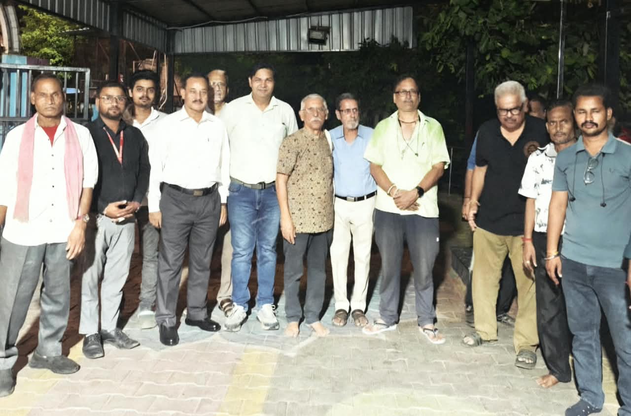 आगरा में पैदल यात्रियों और साइकिल चालकों की सुरक्षित सड़क व्यवस्था की मांग