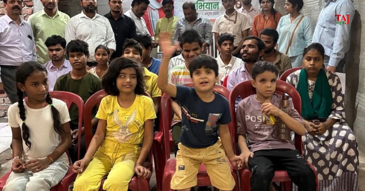 एसएन मेडिकल कॉलेज आगरा के माइक्रोबायोलॉजी विभाग द्वारा दृष्टिबाधित विद्यालय में स्वास्थ्य शिविर