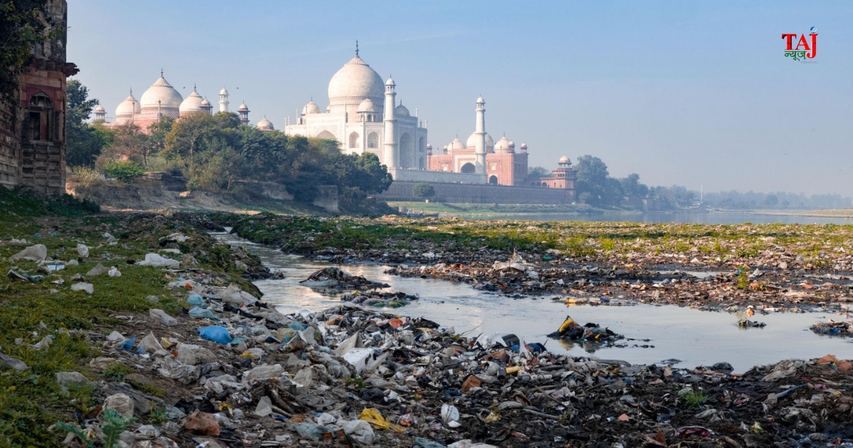 आगरा में यमुना बचाने की मांग तेज डाउनस्ट्रीम बैराज और नालों की टैपिंग रिवर कनेक्ट बैठक